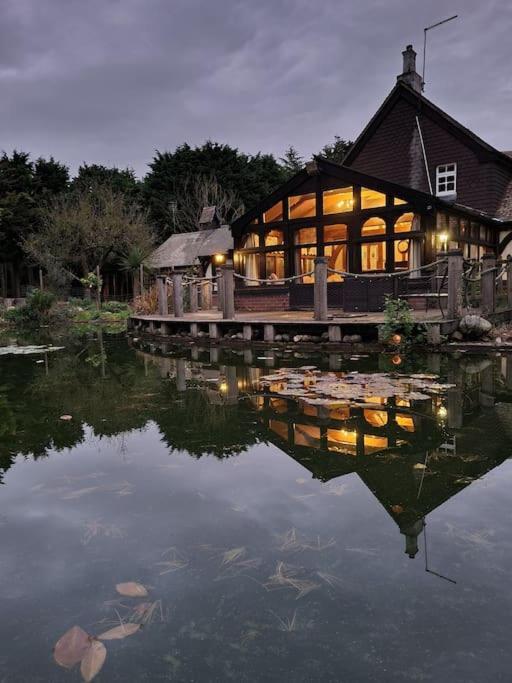 Beautiful Cottage In Brentwood Kelvedon Hatch Exteriör bild