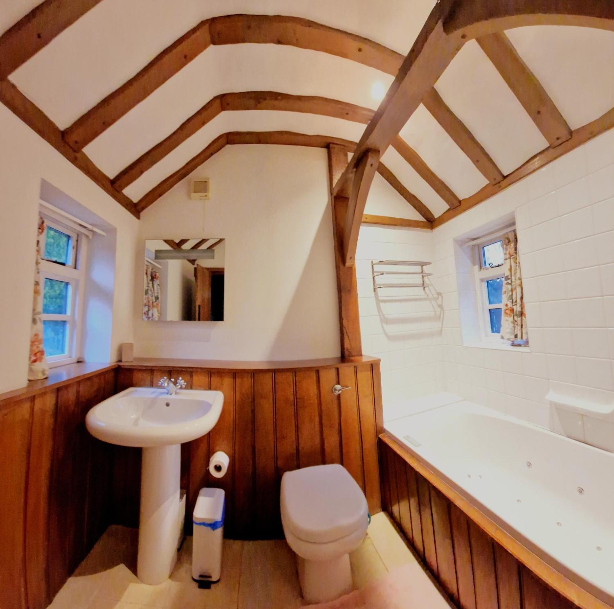 Beautiful Cottage In Brentwood Kelvedon Hatch Exteriör bild